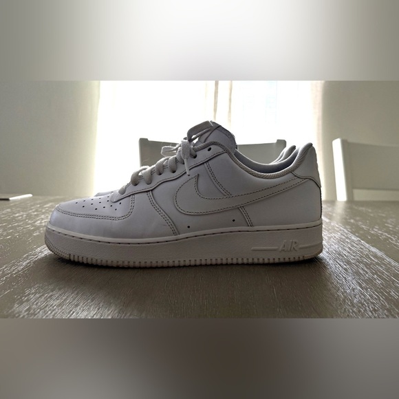 Nike Air Force 1 - size 10.5 Used - Picture 2 of 4